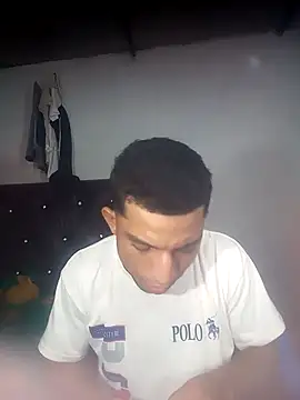 soymartinez2004 online show from 05/18/26, 06:25