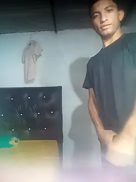 soymartinez2004 online show from 05/24/26, 04:56
