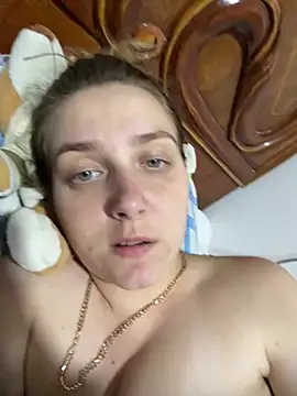 Snapshot of Loulou_fck chatting on 07/25/26, 12:31 Loulou fck online show from 07/25/26, 12:31
