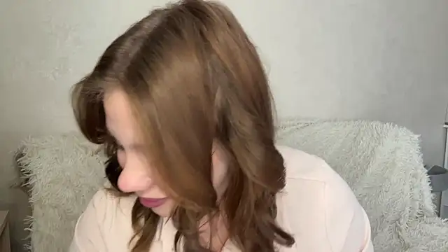 Lia be mine online show from 05/28/26, 08:00