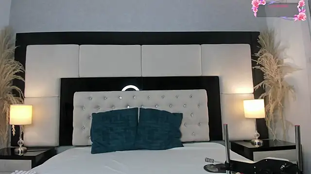 SummerLuna online show from 06/20/26, 03:53