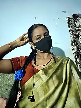 Snapshot of madhushree143 chatting on 06/30/26, 05:30 madhushree143 online show from 06/30/26, 05:30