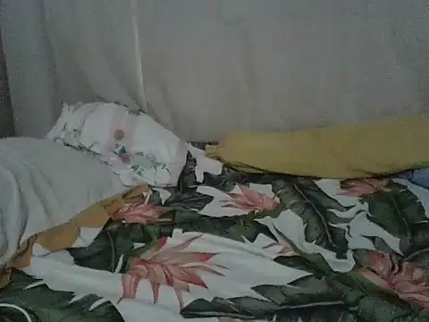 Snapshot of assqueenlovely chatting on 07/09/26, 04:27 assqueenlovely online show from 07/09/26, 04:27