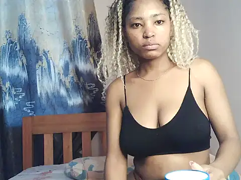 AlexaLoverxo online show from 05/26/26, 07:59