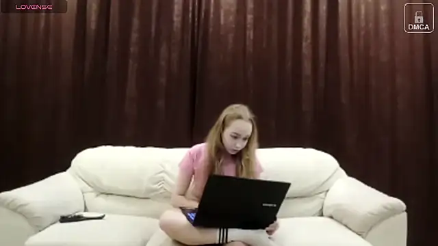 miasweetbby online show from 05/31/26, 06:09
