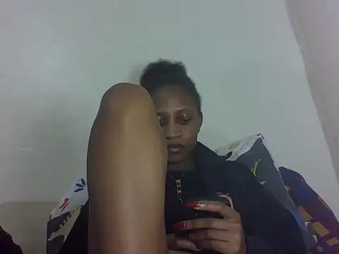 Snapshot of vinsishly chatting on 07/10/26, 03:47 vinsishly online show from 07/10/26, 03:47