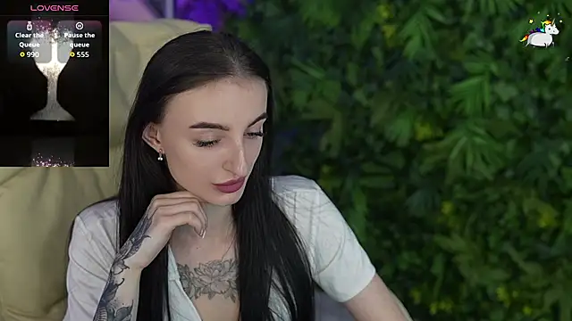 EmilyyMoon online show from 05/27/26, 11:18