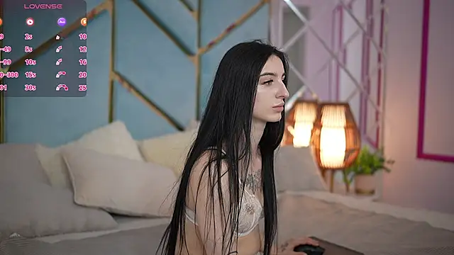EmilyyMoon online show from 06/29/26, 06:19
