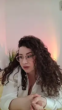 Elissa Floyd   online show from 06/17/26, 07:22