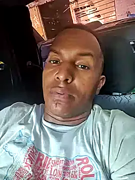 luis391986 online show from 05/18/26, 06:36
