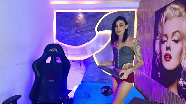 Violeta Alvarez online show from 06/08/26, 01:28