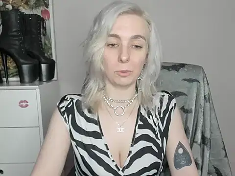 velvetanne online show from 06/18/26, 10:09