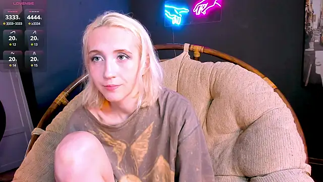 Elen  Moore online show from 06/14/26, 10:39