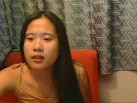 Snapshot of petiteasian_pinaygirl chatting on 06/09/26, 12:00 petiteasian pinaygirl online show from 06/09/26, 12:00