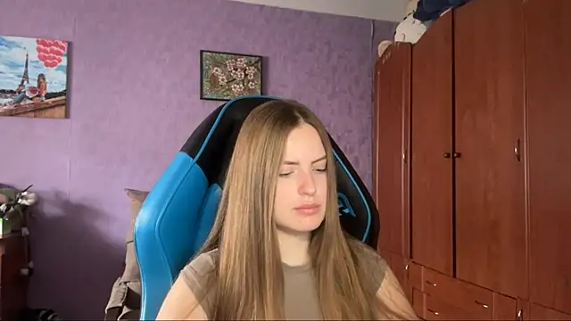 Snapshot of SilkSinner_ chatting on 05/26/26, 07:59 SilkSinner online show from 05/26/26, 07:59