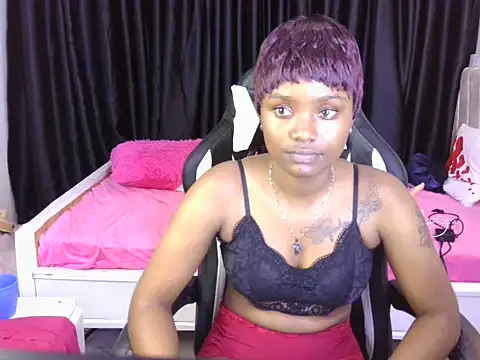 Queen lyla01 online show from 05/21/26, 04:14