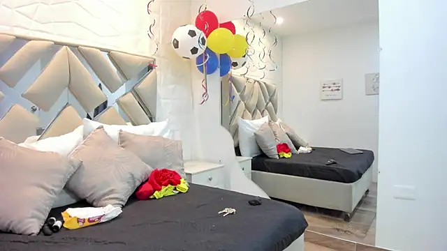 valentinasu online show from 07/07/26, 11:58