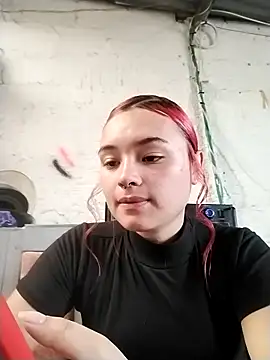 Arianna 01 online show from 05/20/26, 03:29