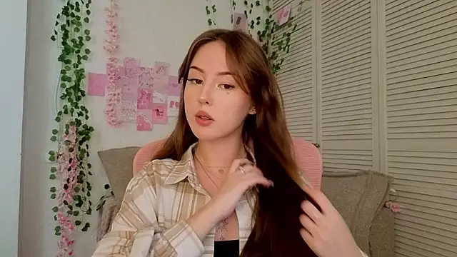 silver grl online show from 06/17/26, 01:30