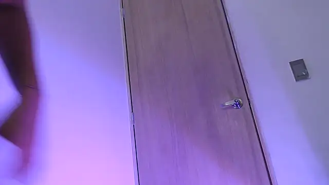 Abby hernandez online show from 06/18/26, 01:50