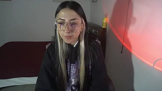 Frida nymph online show from 06/12/26, 06:12