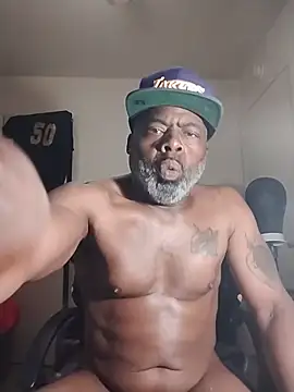 Tremainebigg online show from 05/24/26, 09:03