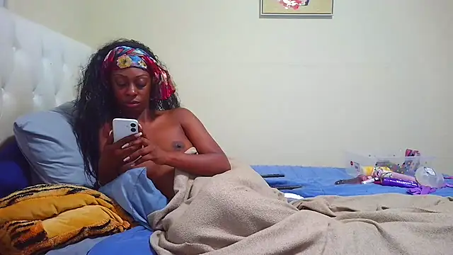 Prettylondond online show from 07/17/26, 12:34