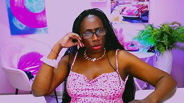 Snapshot of naomicampbi chatting on 05/24/26, 10:09 naomicampbi online show from 05/24/26, 10:09