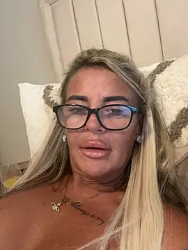hotmilf66 online show from 06/01/26, 06:53