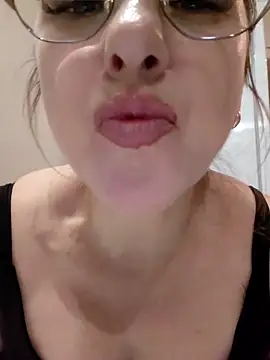 Kitty-MEOWW online show from 06/06/26, 11:31