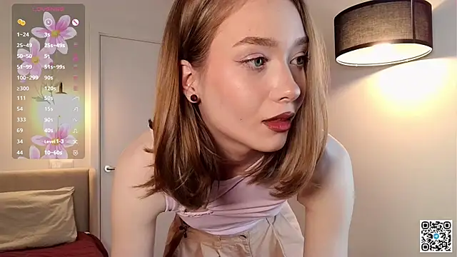 Snapshot of CassieVale chatting on 06/19/26, 10:02 CassieVale online show from 06/19/26, 10:02