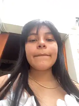 Samantha Torrez1 online show from 05/21/26, 06:48