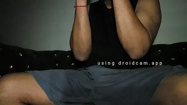 Snapshot of psexplr chatting on 11/08/25, 08:07 psexplr online show from 11/08/25, 08:07