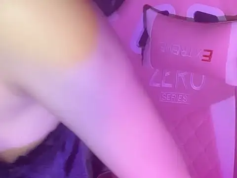 Uri sexy online show from 06/17/26, 05:25