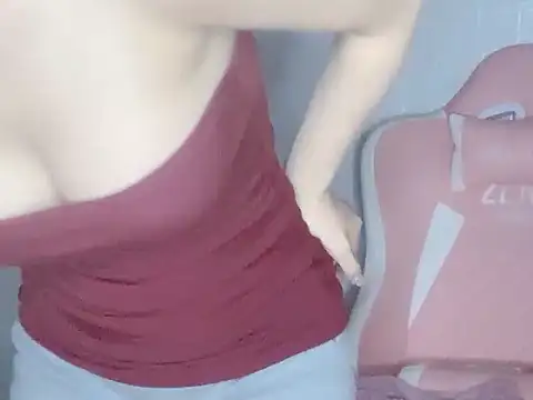 Uri sexy online show from 07/18/26, 04:44
