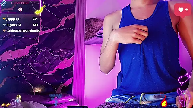 SophiaWild  online show from 06/02/26, 11:01