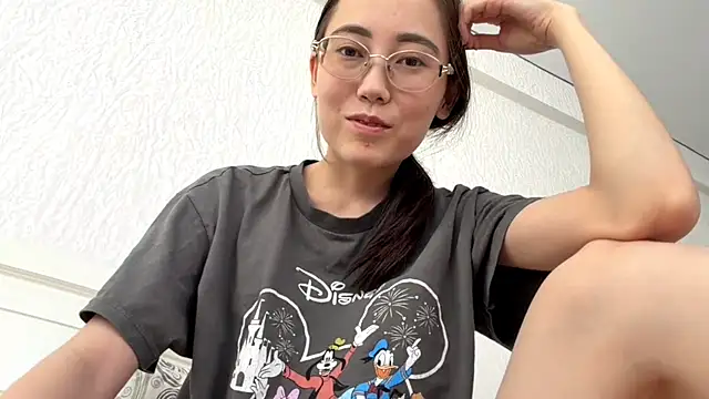 Snapshot of VickieTrudo chatting on 07/15/26, 11:15 VickieTrudo online show from 07/15/26, 11:15
