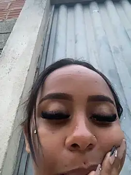 jhenannyy online show from 06/11/26, 09:18