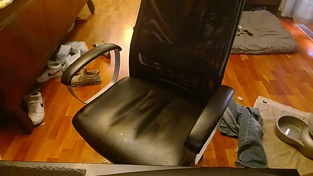 Clevername90 online show from 02/15/25, 06:01