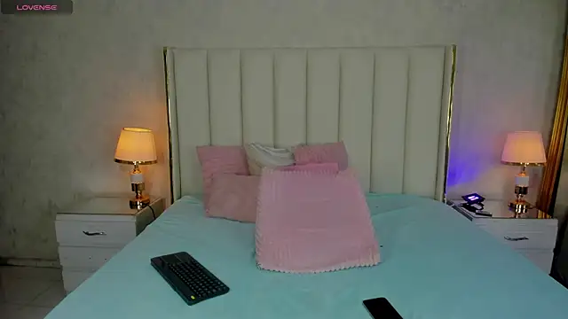 KaylaDavies online show from 06/19/26, 08:34