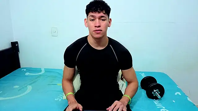 Luke Muscle online show from 06/08/26, 02:28