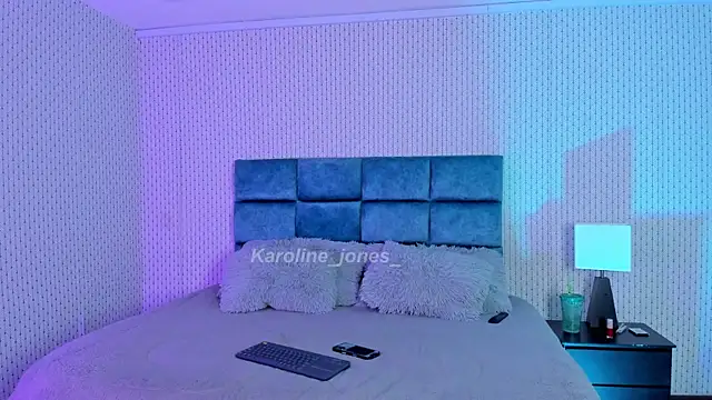 Snapshot of Karoline_Jones18 chatting on 07/16/26, 11:00 Karoline Jones18 online show from 07/16/26, 11:00