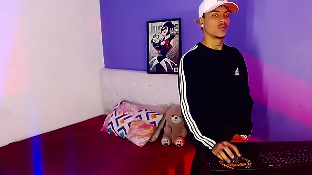 Angel foxc13 online show from 07/06/26, 03:47