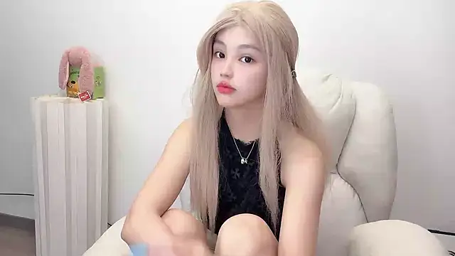 jiangjiang2005 online show from 06/06/26, 04:12
