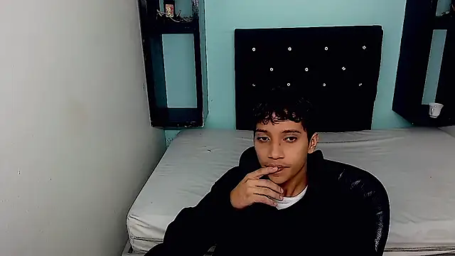 Snapshot of jl_brayan12 chatting on 06/17/26, 04:30 jl brayan12 online show from 06/17/26, 04:30