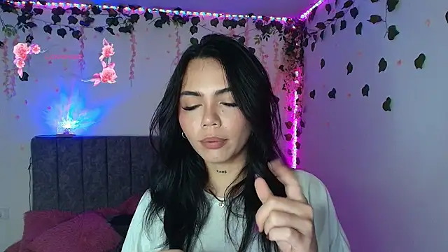 andraa rossee online show from 05/31/26, 05:42
