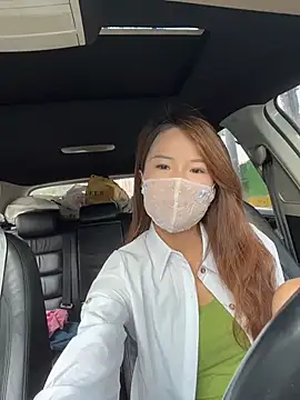 kiss loo online show from 07/09/26, 12:58
