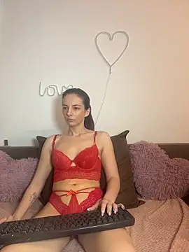 Sabrinee xx divine online show from 07/06/26, 11:18