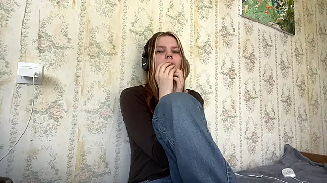 SusanaLeichty online show from 06/13/26, 06:44