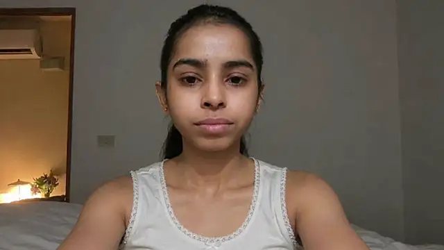 Aliyabhatt 8 online show from 05/22/26, 01:17